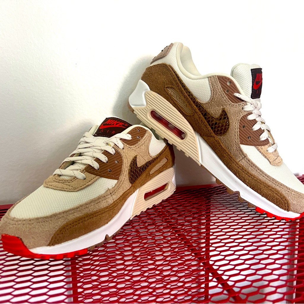 Womens 75 Nike Air Sneakers